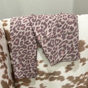 Beyond yoga leggings. Super soft!!